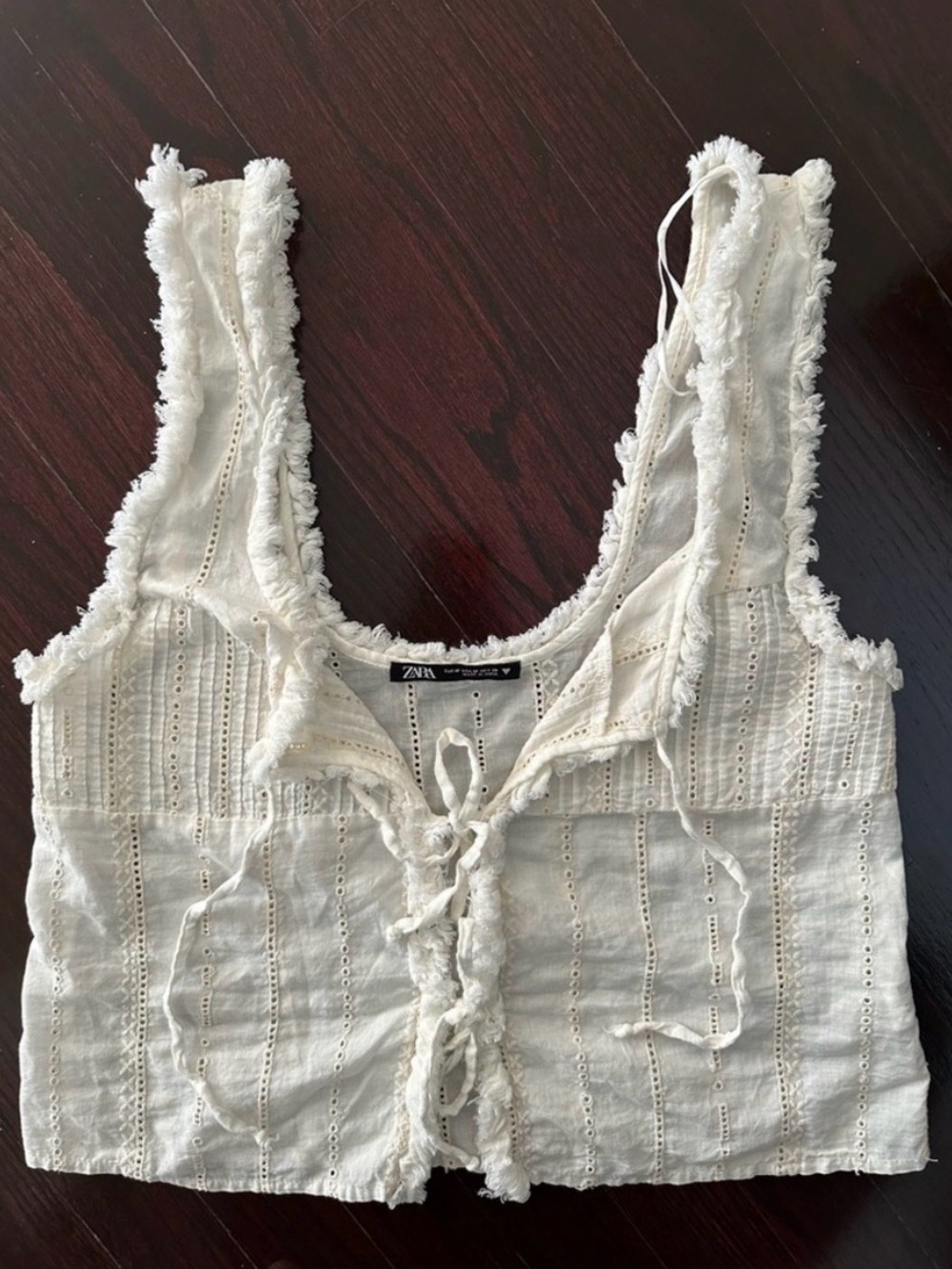 Zara Cream Eyelet Tie-Front Crop Top like new size M